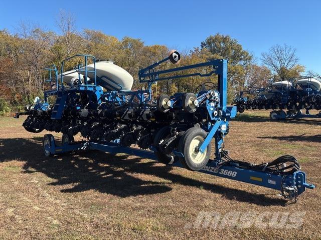 Kinze 3600 Planters