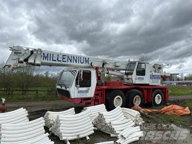 Krupp KMK3045 All terrain cranes