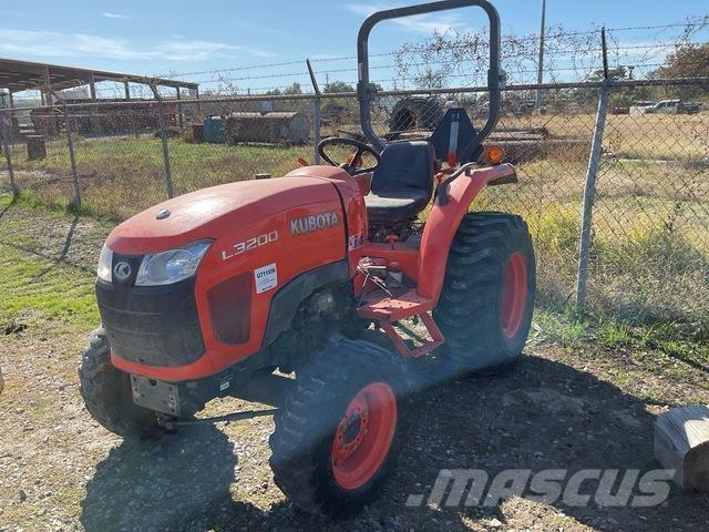 Kubota L3200DT Compact tractors