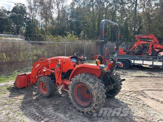 Kubota L3301DT Compact tractors