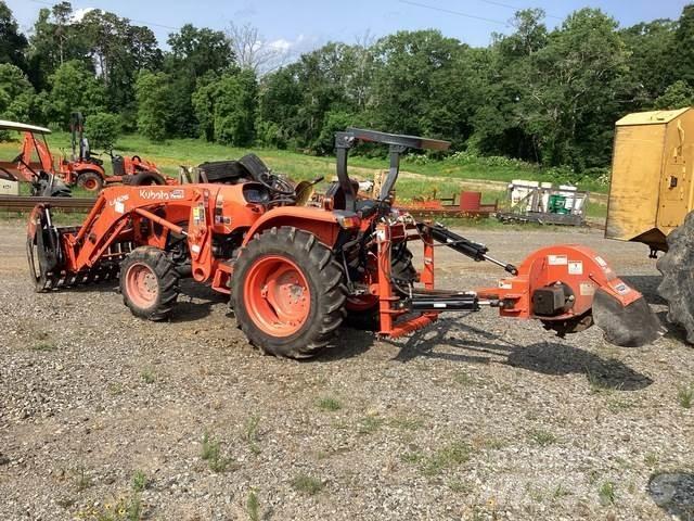 Kubota L3902DT Compact tractors
