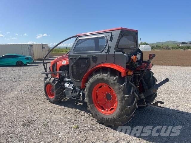 Kubota M5-111N Tractors