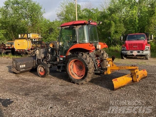 Kubota M5040 Indoor sweepers
