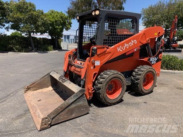Kubota SSV65P Skid steer loaders