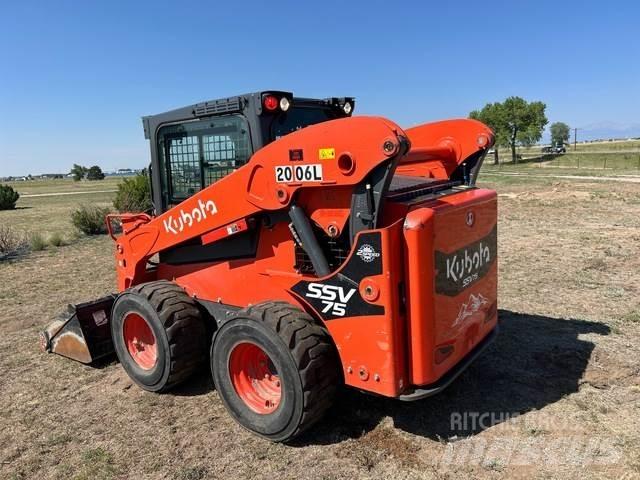 Kubota SSV75 Skid steer loaders