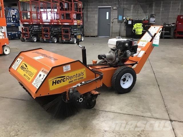 Lay-Mor SM200 Indoor sweepers