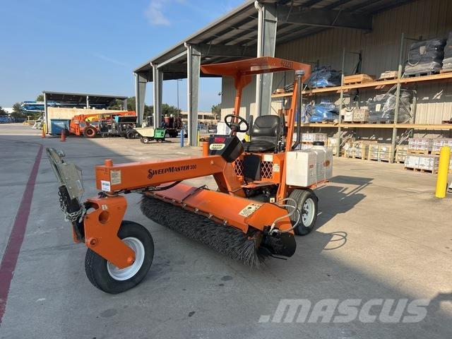 Lay-Mor SM300 Indoor sweepers