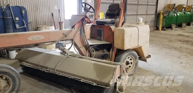  Laymor 8HC Indoor sweepers