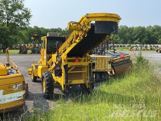 LeeBoy 3000 Conveyors