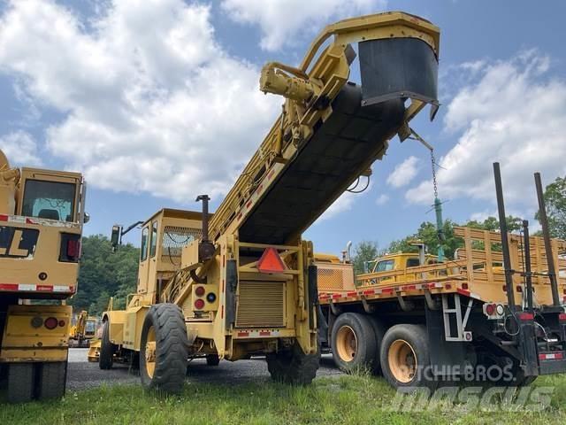 LeeBoy 3000 Conveyors