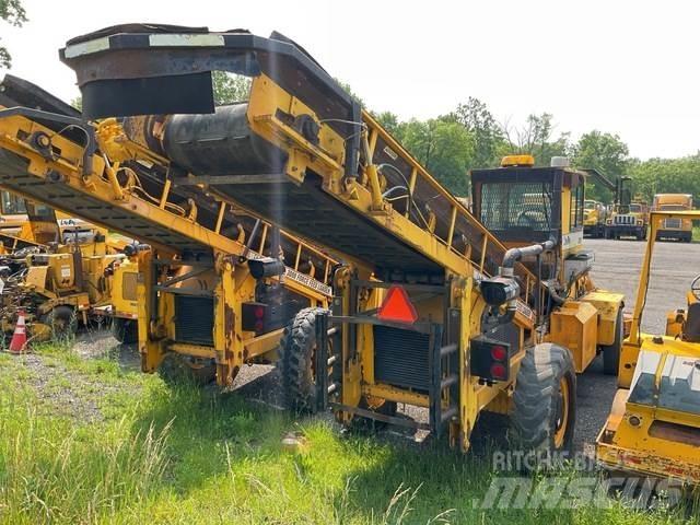 LeeBoy 3000 Conveyors