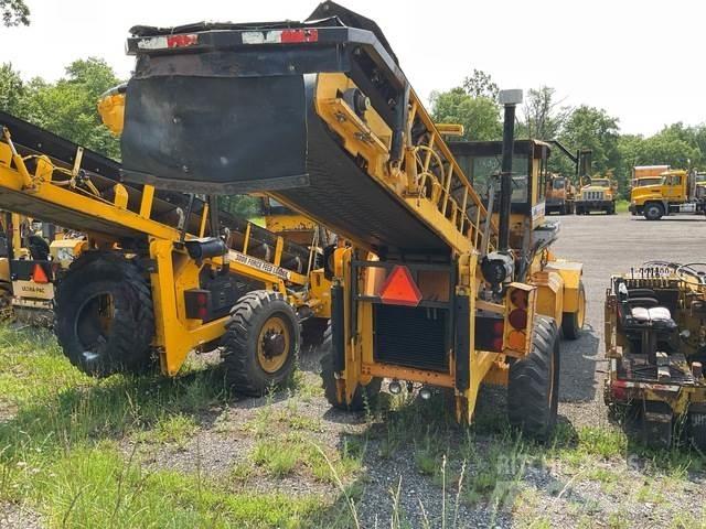 LeeBoy 3000 Conveyors