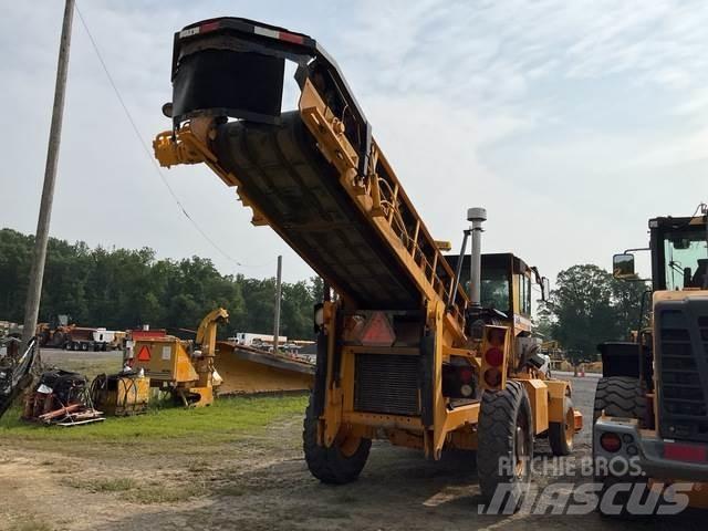 LeeBoy 3000 Conveyors