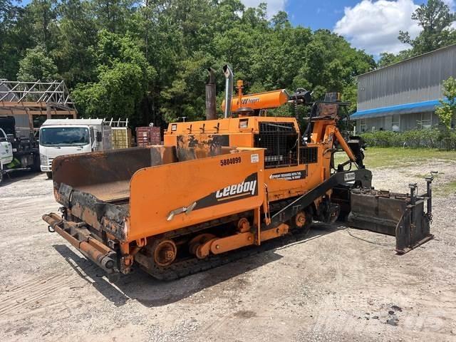 LeeBoy L8816 T Asphalt pavers