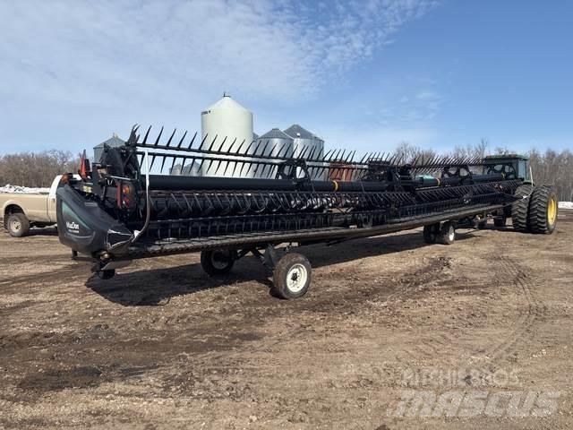 MacDon FD75 Combine harvester heads