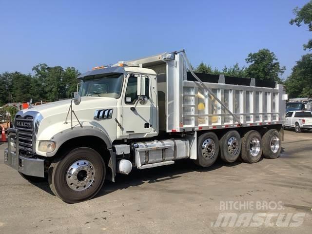 Mack  Tipper trucks