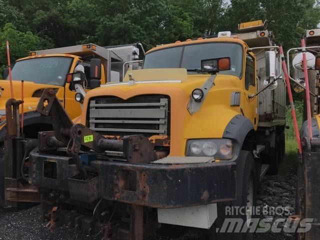 Mack 700 Snow blades and plows