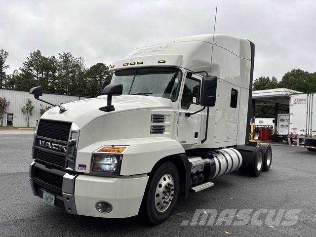 Mack AN64T Tractor Units