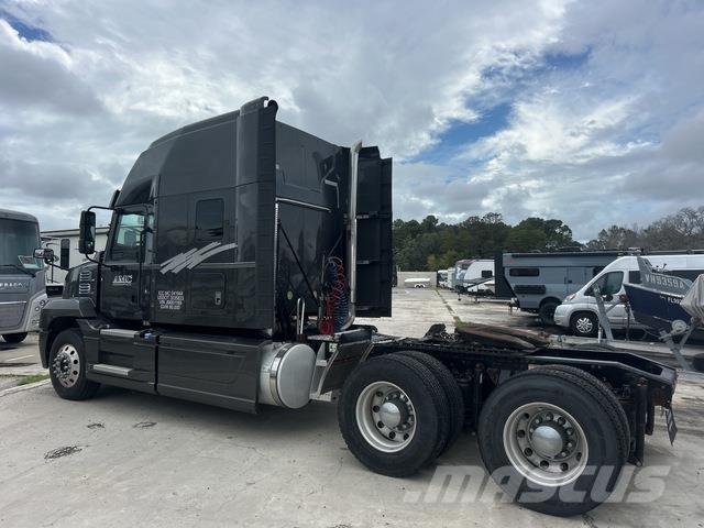 Mack AN64T Tractor Units