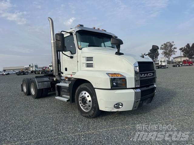 Mack Anthem Tractor Units