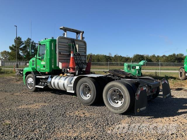 Mack Anthem Tractor Units