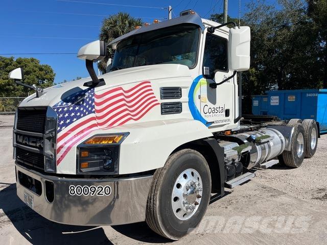 Mack Anthem Tractor Units