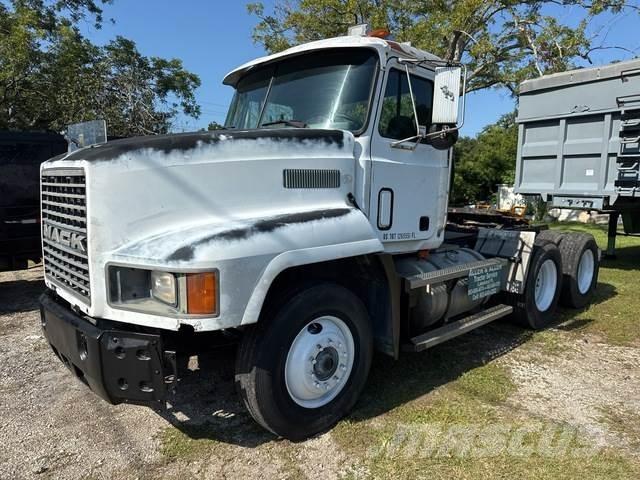 Mack CH600 Tractor Units