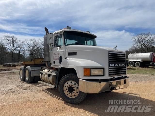 Mack CH613 Tractor Units