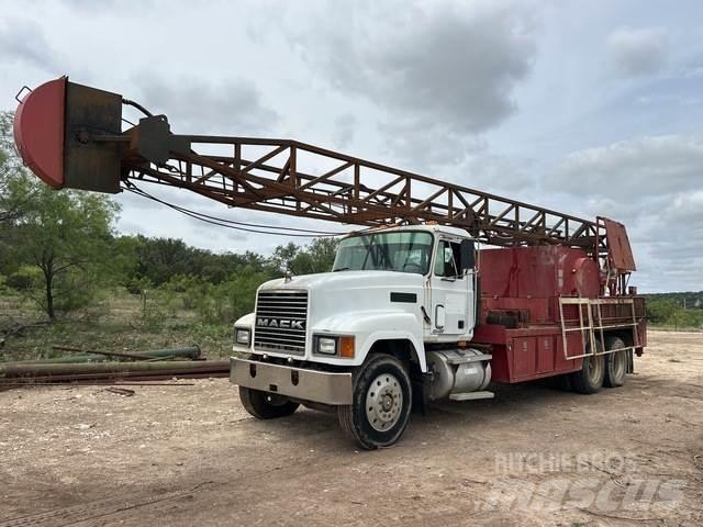 Mack CH613 Construction - Others