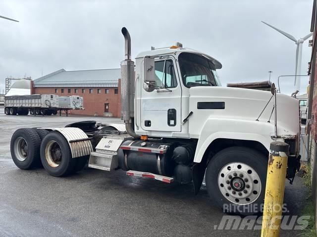 Mack CH613 Tractor Units