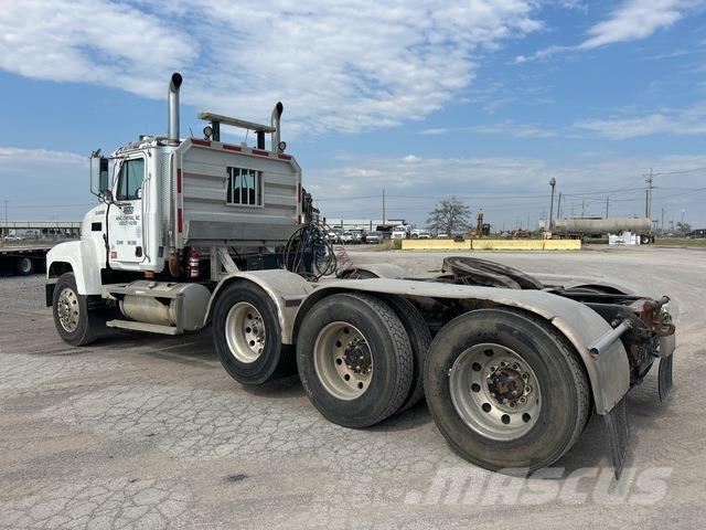 Mack CH613 Tractor Units