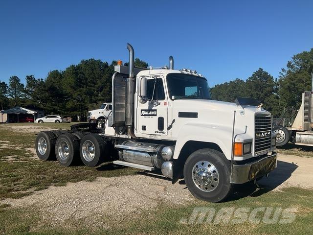 Mack CH613 Tractor Units