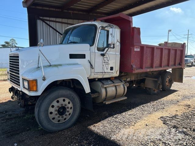 Mack CHU613 Tipper trucks