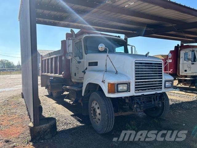 Mack CHU613 Tipper trucks
