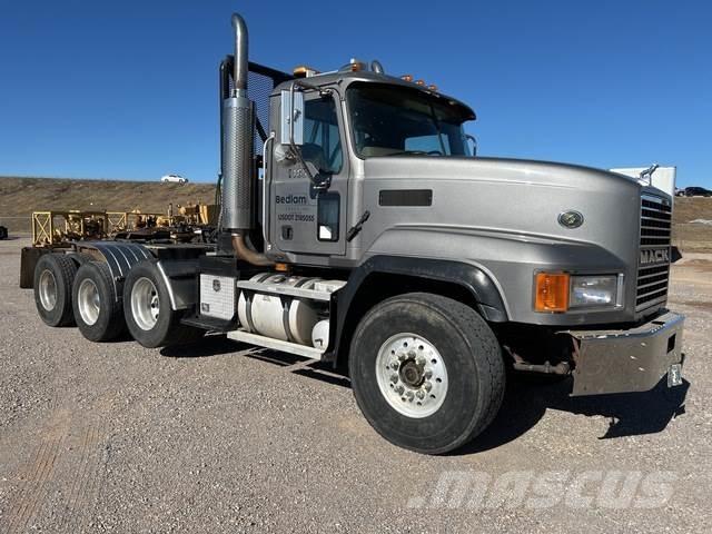 Mack CL713 Tractor Units