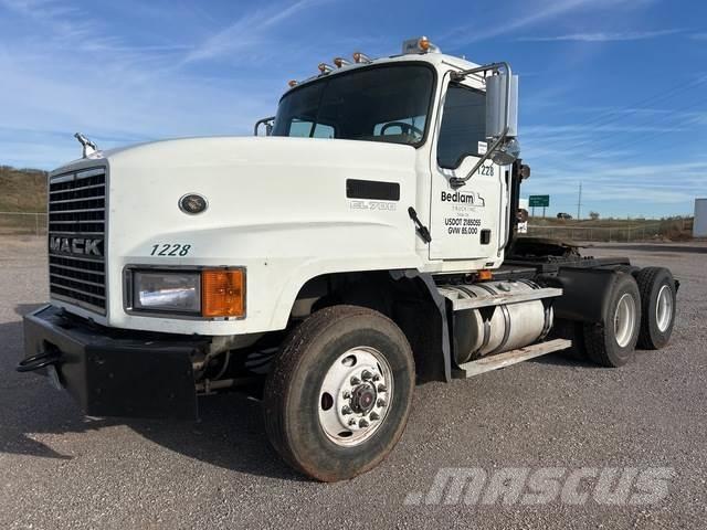 Mack CL733 Tractor Units