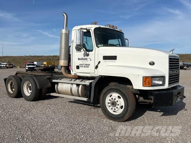 Mack CL733 Tractor Units