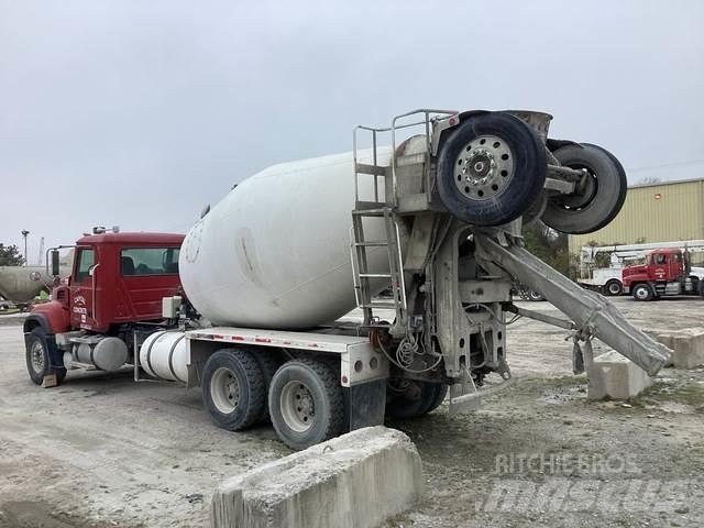 Mack CV513 Other trucks