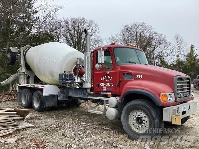 Mack CV513 Other trucks