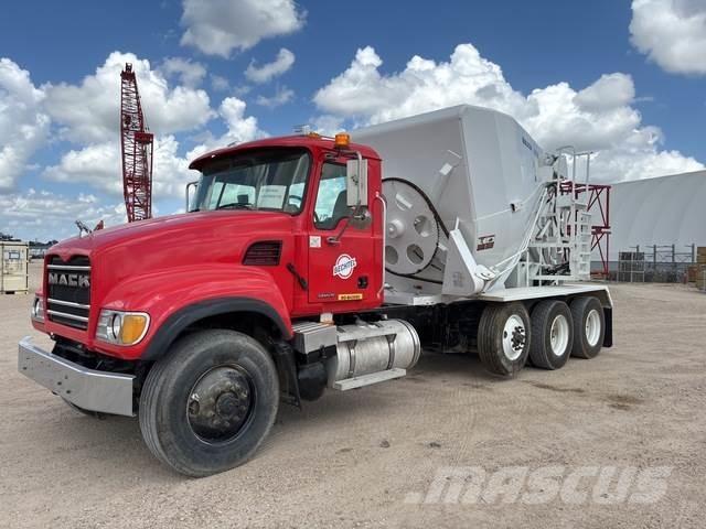 Mack CV700 Other trucks