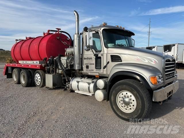 Mack CV713 Construction - Others