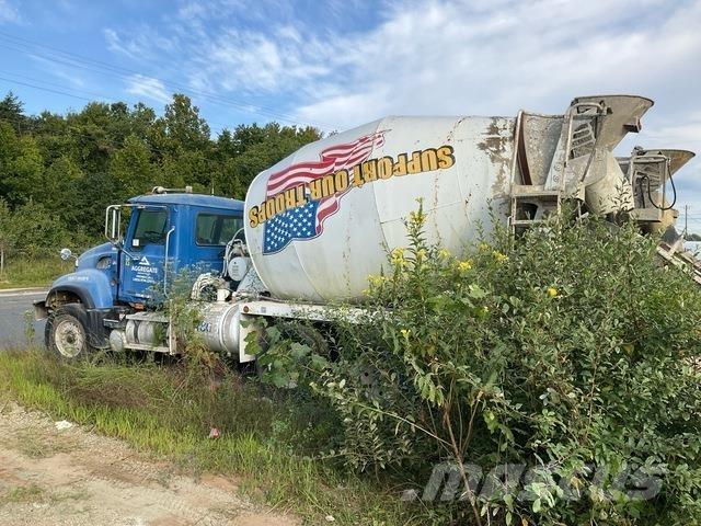 Mack CV713 Other trucks