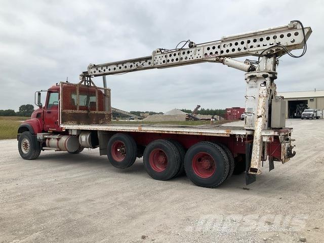 Mack CV713 Other trucks