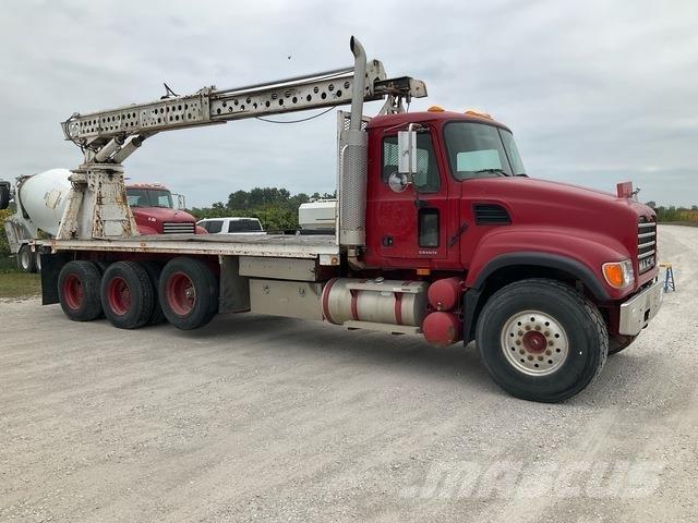 Mack CV713 Other trucks