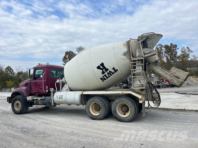 Mack CV713 Other trucks