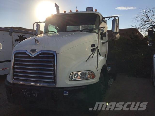 Mack CXN612 Tractor Units