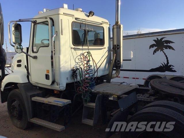 Mack CXN612 Tractor Units