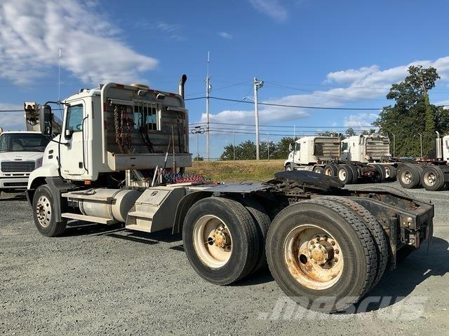 Mack CXN613 Tractor Units