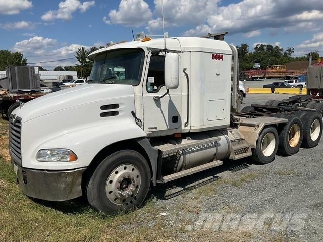Mack CXN613 Tractor Units