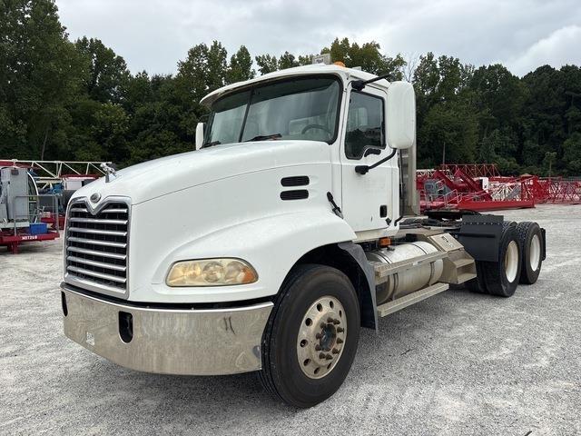 Mack CXN613 Tractor Units